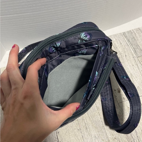Lug Crossbody Bag with Butterfly Design - Gray and Purple - Picture 4 of 6